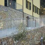 Arianna Hill House Bed & Breakfast