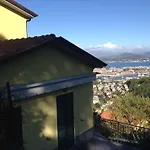 Arianna Hill House Bed & Breakfast 3*