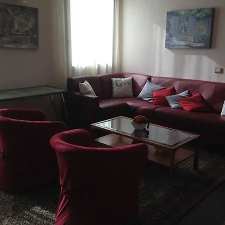 Arianna Hill House Frühstückspension 3*