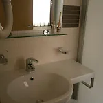 Arianna Hill House فندق مبيت وإفطار 3*