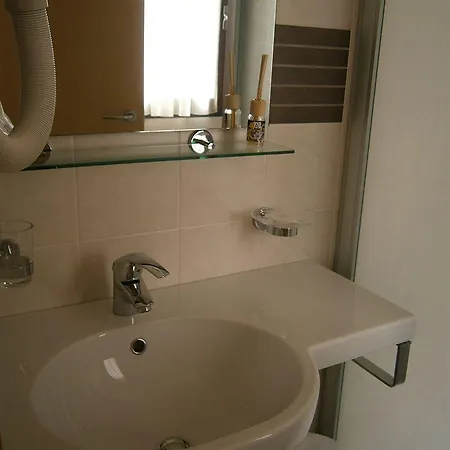 Arianna Hill House Panzió 3*