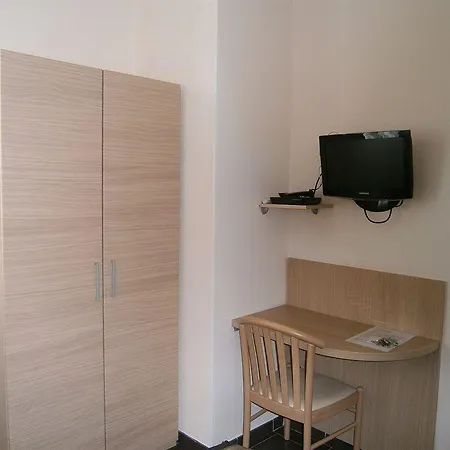 Arianna Hill House Alojamento de Acomodação e Pequeno-almoço La Spezia