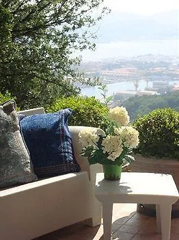 Arianna Hill House Alojamento de Acomodação e Pequeno-almoço 3*