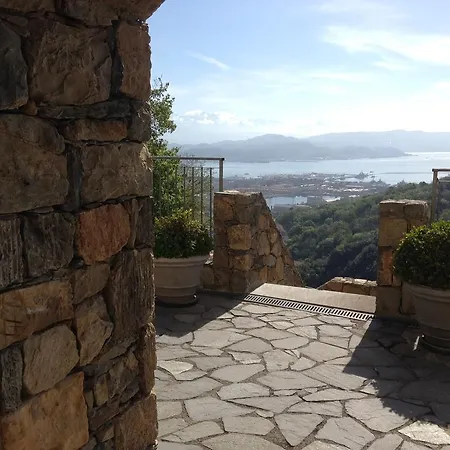 Arianna Hill House Alojamento de Acomodação e Pequeno-almoço La Spezia