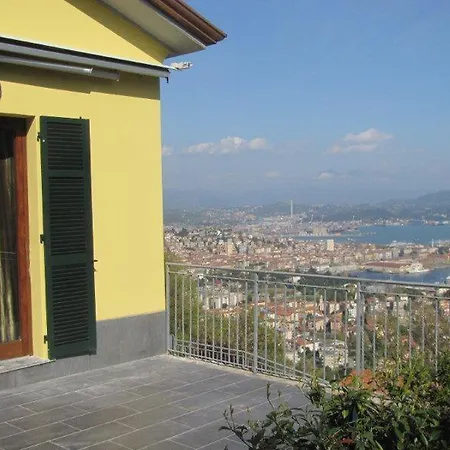 Arianna Hill House Alojamento de Acomodação e Pequeno-almoço 3*