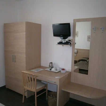 Arianna Hill House Panzió