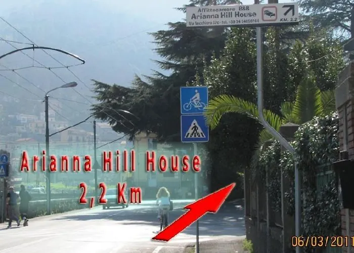 Arianna Hill House Bed & Breakfast 3*